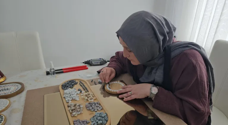 El sanatları kursunda edindiği hobiyi mesleğe dönüştürdü