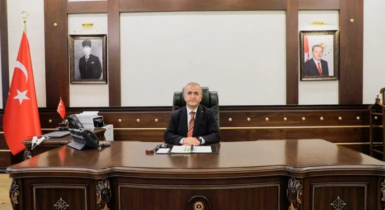 Elazığ Valisi Hatipoğlu: Bizler bu mevkilere kuş tüyü döşeklerde oturarak gelmedik
