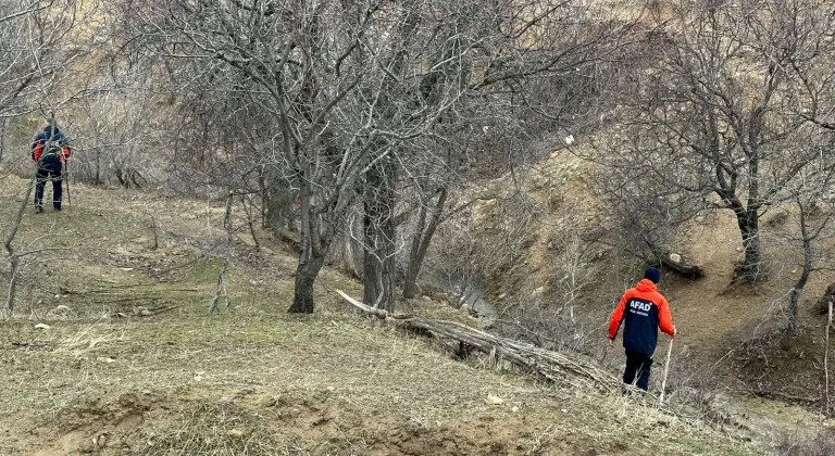 Elazığ'da kaybolan 74 yaşındaki kişiyi arama çalışmaları sürüyor