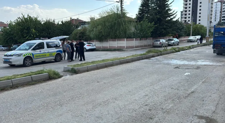 Elazığ'da otomobilin çarptığı bisikletteki 3 çocuk yaralandı