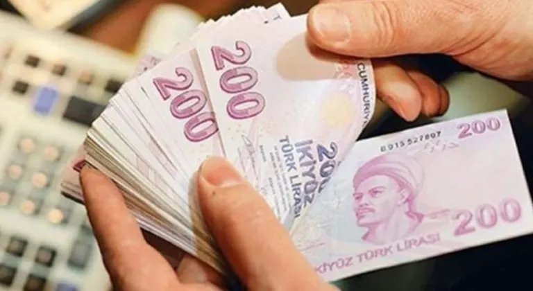 Emekli aylıklarındaki artışın farkı bugün hesaplara yatırılıyor