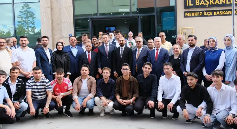 Enerji ve Tabii Kaynaklar Bakanı Bayraktar Çorum'da ziyaretlerde bulundu