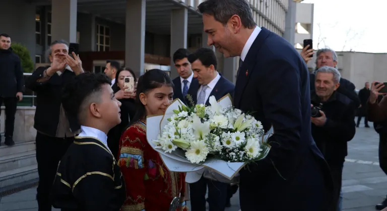 Enerji ve Tabii Kaynaklar Bakanı Bayraktar, Zonguldak'ta konuştu: