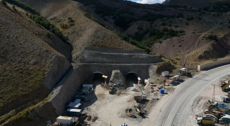 Erzurum-Bingöl arasındaki yolculuk süresini kısaltacak tünelin yapımı sürüyor