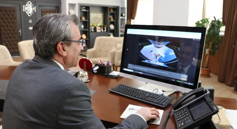 Erzurum Sağlık Müdürü Gürsel Bedir, AA'nın "Yılın Kareleri" oylamasına katıldı