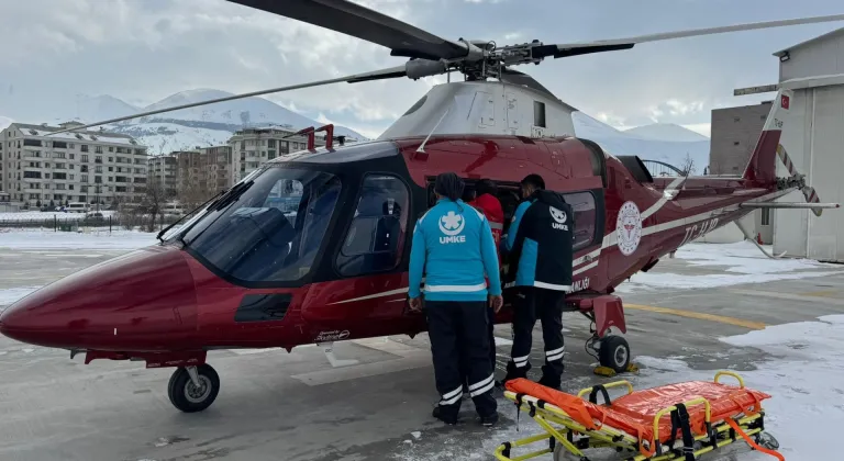 Erzurum'da 94 yaşındaki evde bakım hastası ambulans helikopterle hastaneye yetiştirildi