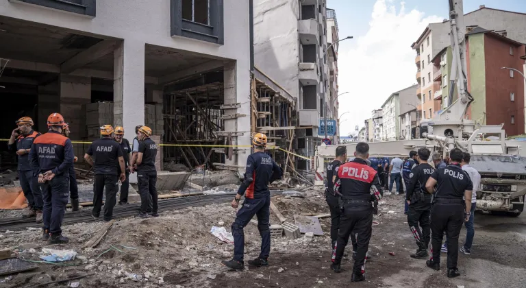 Erzurum'da inşaattaki çökmede 2 işçi hafif yaralandı