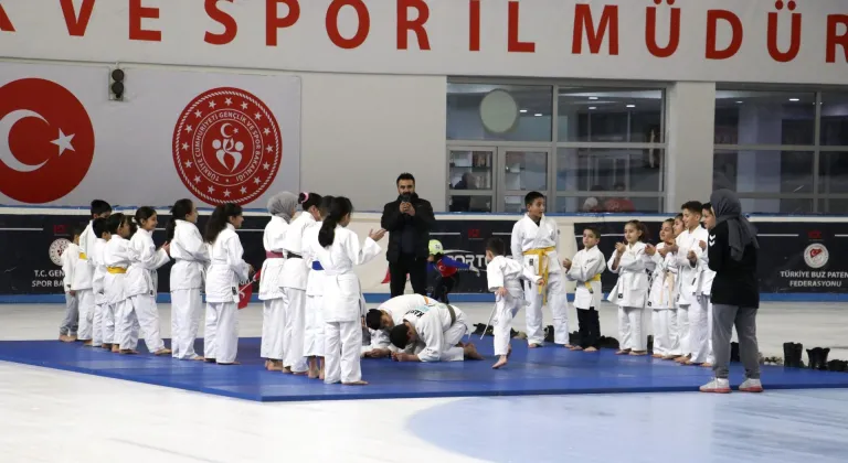 Erzurum'da kış spor okullarının açılışı yapıldı