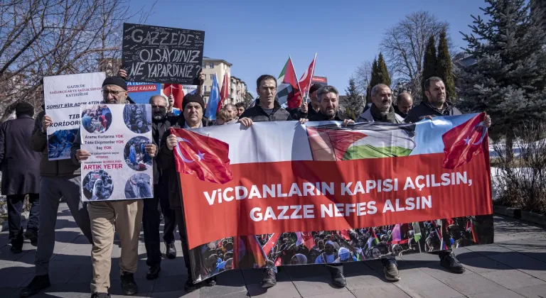 Erzurum'da sağlıkçılar 119 haftadır Gazze için sessiz yürüyüşlerini sürdürüyor