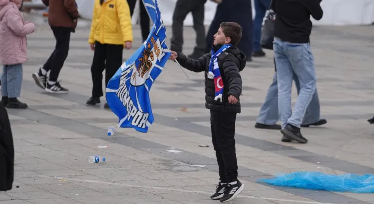 Erzurumspor FK taraftarları, Süper Lig’e yükselmenin coşkusunu yaşıyor