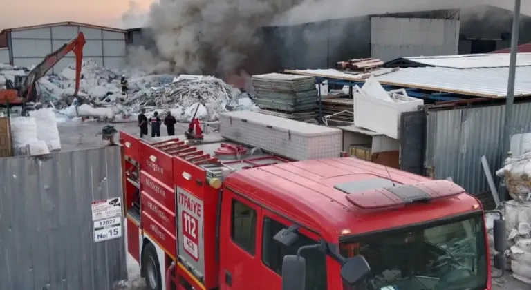 Eskişehir'de geri dönüşüm tesisinde çıkan yangın söndürüldü