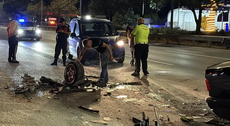 Eskişehir’de park halindeki tıra arkadan çarpan otomobilin sürücüsü yaralandı