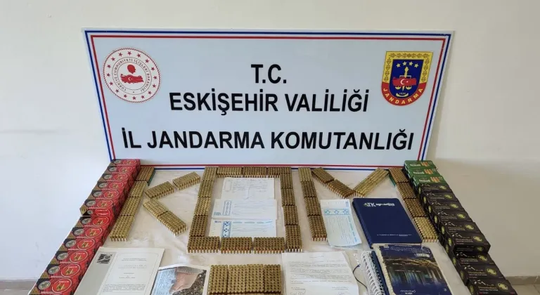 Eskişehir'de tefecilik operasyonunda 4 kişi yakalandı