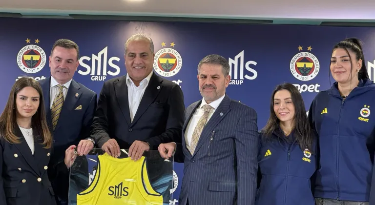 Fenerbahçe Opet Kadın Basketbol Takımı ile SMS Grup İnşaat arasında sponsorluk anlaşması imzalandı