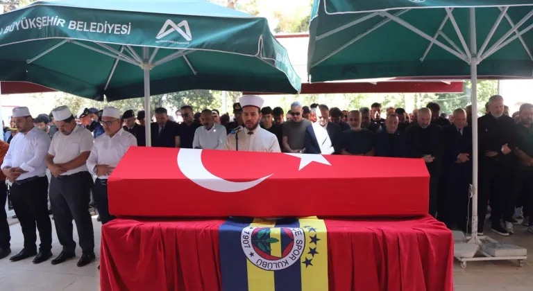 Fenerbahçe, tribünde kalp krizi sonucu vefat eden gazinin çocuklarına destek olacak