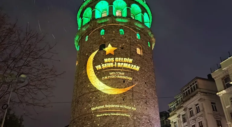 Galata Kulesi'ne ramazana özel görseller yansıtıldı