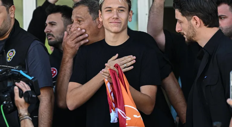 Galatasaray'ın transfer görüşmelerine başladığı Aleksey Batrakov İstanbul'da