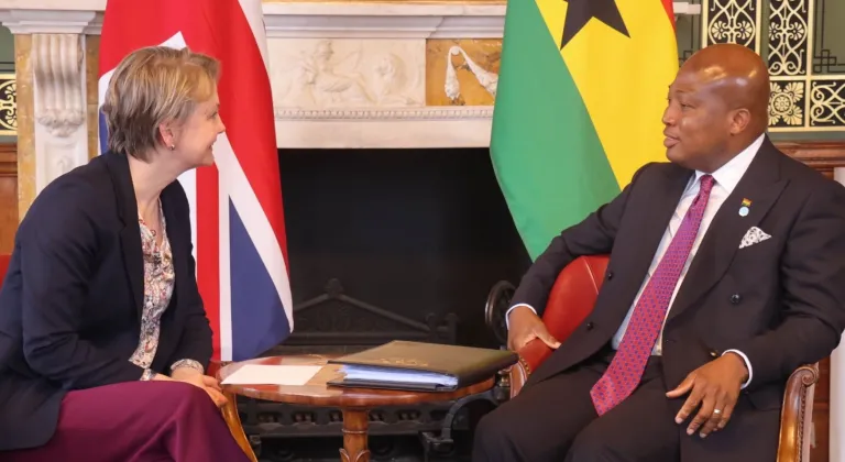 Gana ile İngiltere, ticaret, yatırım ve güvenlik alanlarında işbirliğini güçlendirmeyi görüşüyor