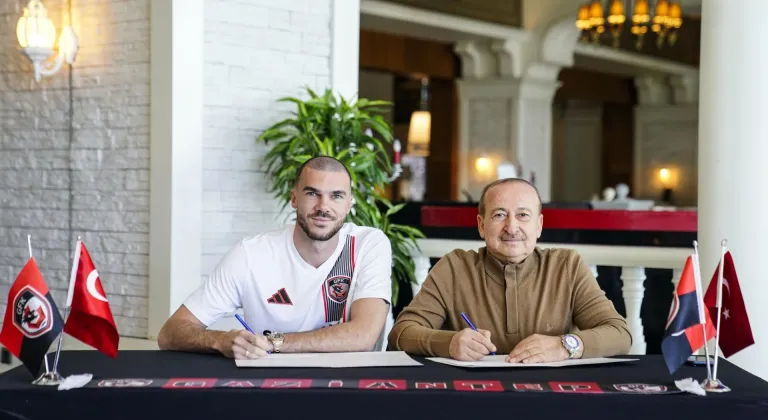 Gaziantep FK, defans oyuncusu Nihad Mujakic'i renklerine bağladı