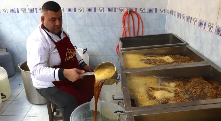 Gazianteplilerin iftar sofralarındaki vazgeçilmez içeceği: "Meyan şerbeti"