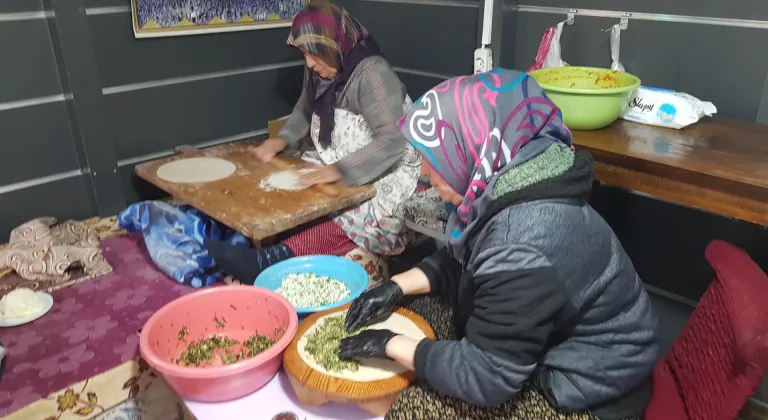 Gaziantep'te 3 ev kadını deprem sonrası açtıkları börekçiyle hayata tutundu