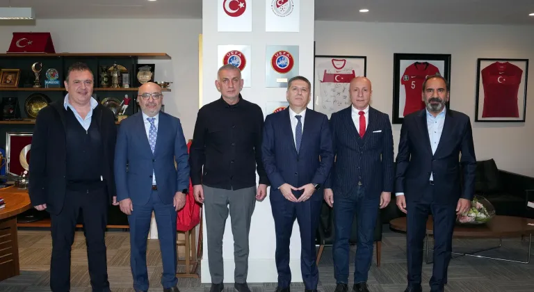 Gençlerbirliği Başkanı Arda Çakmak'tan TFF Başkanı Hacıosmanoğlu'na ziyaret