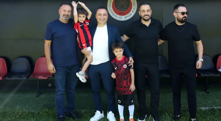 Gençlerbirliği Kulübü, Fenerbahçe maçında forması çıkarılan çocuğu tesislerinde misafir etti