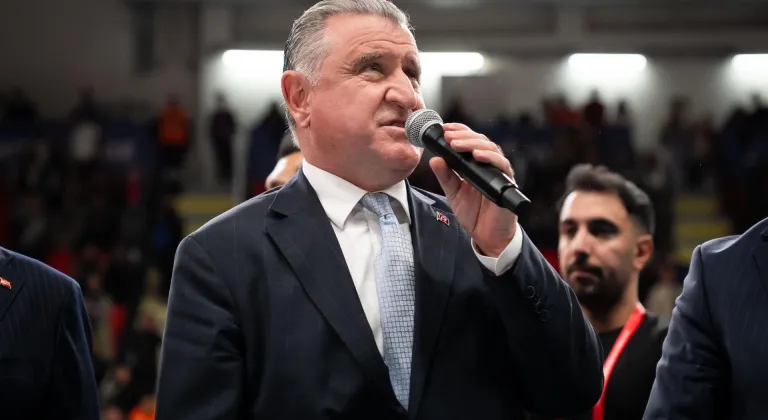 Gençlik ve Spor Bakanı Bak, Kırıkkale Merkez Yeni Spor Salonu'nun açılışında konuştu: