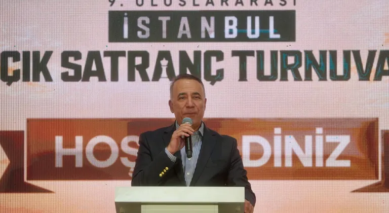 Gençlik ve Spor Bakanı Osman Aşkın Bak, satranç turnuvasına katıldı