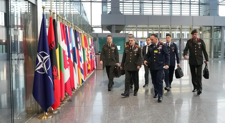 Genelkurmay Başkanı Orgeneral Bayraktaroğlu, Brüksel'de bazı ziyaretlerde bulundu