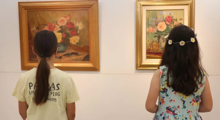 "Gül Mevsimi" sergisi Eğirdir'de sanat severlerin beğenisine sunuldu