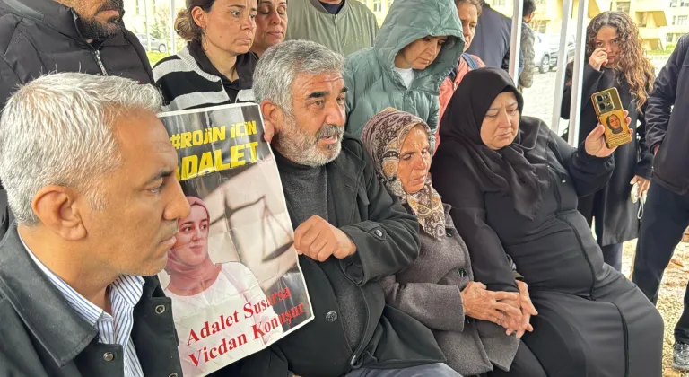 Gülistan Doku'nun anne ve ablası tutuklamalar sonrası gazetecilere açıklama yaptı