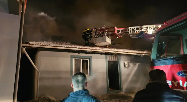 GÜNCELLEME - Çorum'da evde çıkan yangında ağır yaralanan kişi hastanede öldü