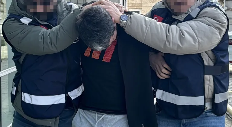 GÜNCELLEME - Interpol tarafından Rusya'da yakalanan cinayet zanlısı getirildiği Samsun'da tutuklandı