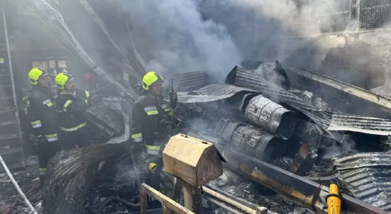 GÜNCELLEME - İran'da bir helikopterin sebze-meyve haline düşmesi sonucu 4 kişi hayatını kaybetti