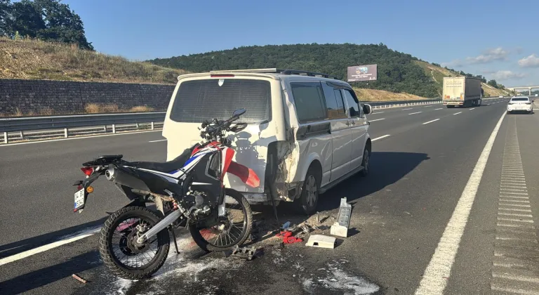 GÜNCELLEME - Kuzey Marmara Otoyolu'nda minibüse çarpan motosikletin sürücüsü öldü