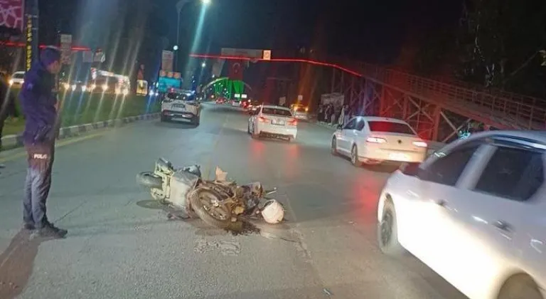 GÜNCELLEME - Manisa'da iki motosikletin çarpıştığı kazada izinli polis memuru hayatını kaybetti
