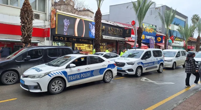 GÜNCELLEME - Mersin'de silahla kuyumcuyu soyan zanlı yakalandı