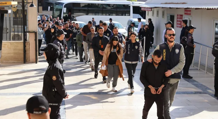GÜNCELLEME - Şanlıurfa merkezli yasa dışı bahis operasyonunda 20 zanlı tutuklandı