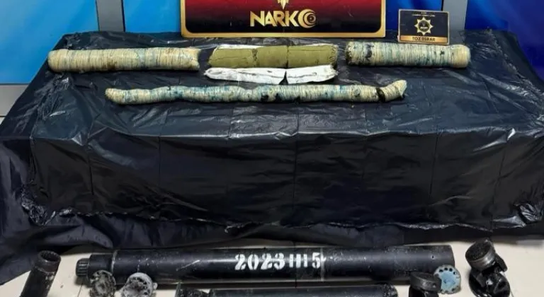 GÜNCELLEME - Siirt'te aracın aks ve şaftında 5 kilo 300 gram uyuşturucu ele geçirildi