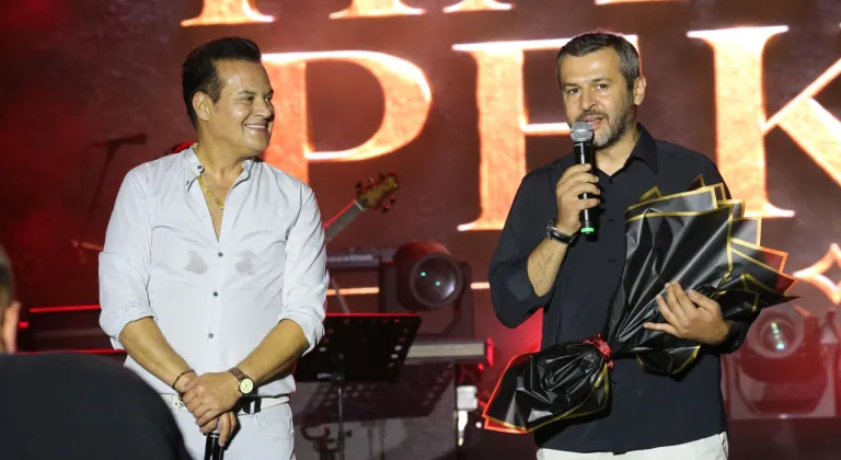 Hakan Peker ve Sefo Karabük'te konser verdi