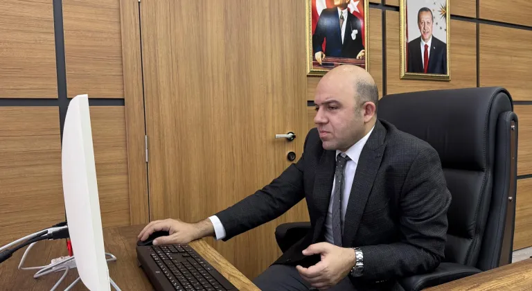 Hakkari Aile ve Sosyal Hizmetler İl Müdürü Ünalan, AA'nın Yılın Kareleri oylamasına katıldı