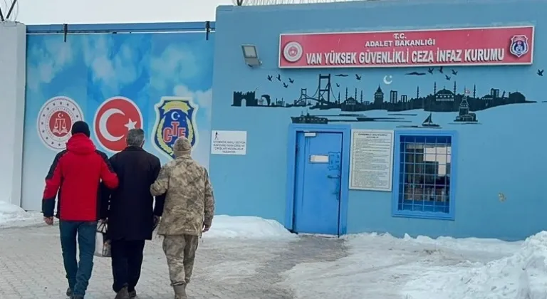 Hakkari'de 12 yıldır aranan kişi Van'da yakalandı