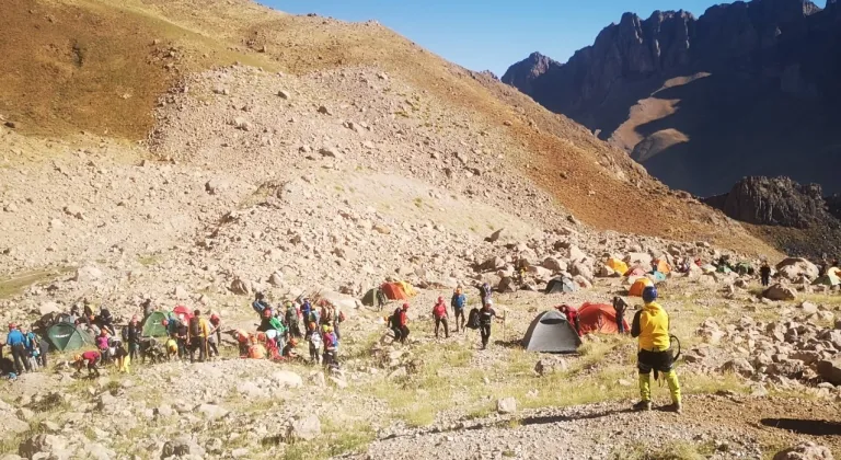 Hakkari'de Buz Tırmanışı A Kampı tamamlandı