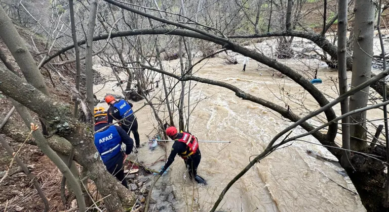 Hakkari'de derede kaybolan 8 yaşındaki çocuğun cansız bedenine ulaşıldı