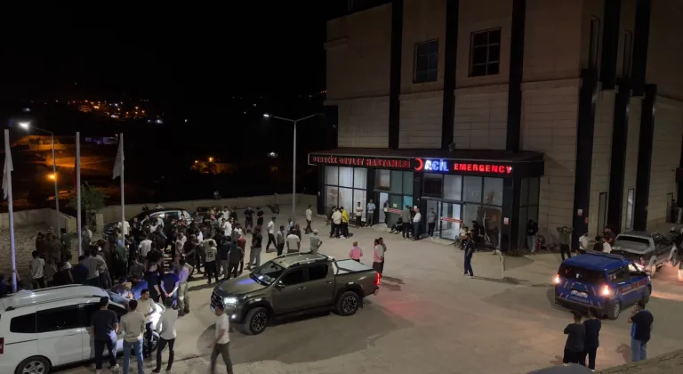 Hakkari'de itfaiye merdiveninin sepeti ile duvar arasında sıkışan uzman çavuş öldü