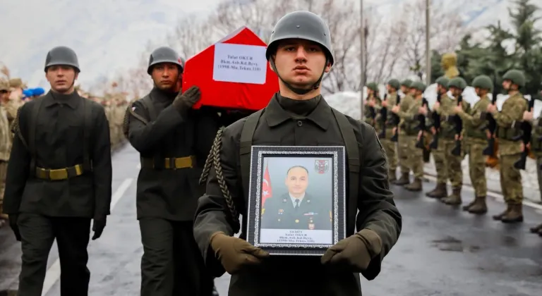 Hakkari'de rahatsızlanan ve kaldırıldığı hastanede şehit olan asker için tören düzenlendi