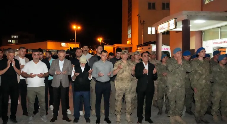 Hakkari'de zirve tırmanışı yaparken hayatını kaybeden dağcı için tören düzenlendi