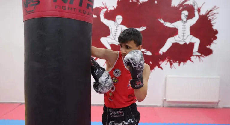 Hakkarili muaythai sporcusu Erdem Kaçar, gözünü dünya şampiyonluğuna dikti