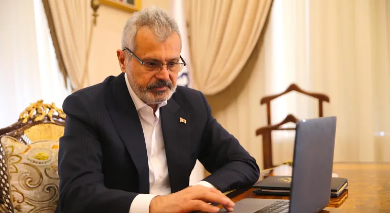 Hatay Büyükşehir Belediye Başkanı Öntürk, AA'nın "Yılın Kareleri" oylamasına katıldı